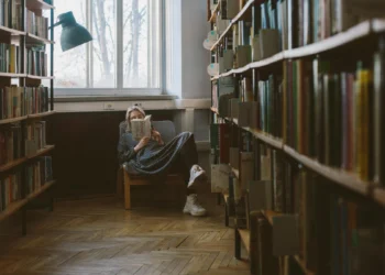 Livre - Médiathèque - Bretagne - © Polina Zimmerman